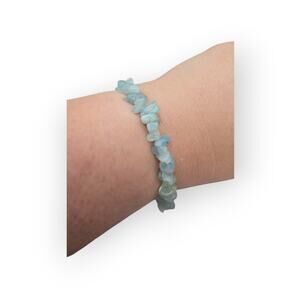 Blue Gemstone Chip Bracelet – Silver Serenity Toggle Clasp